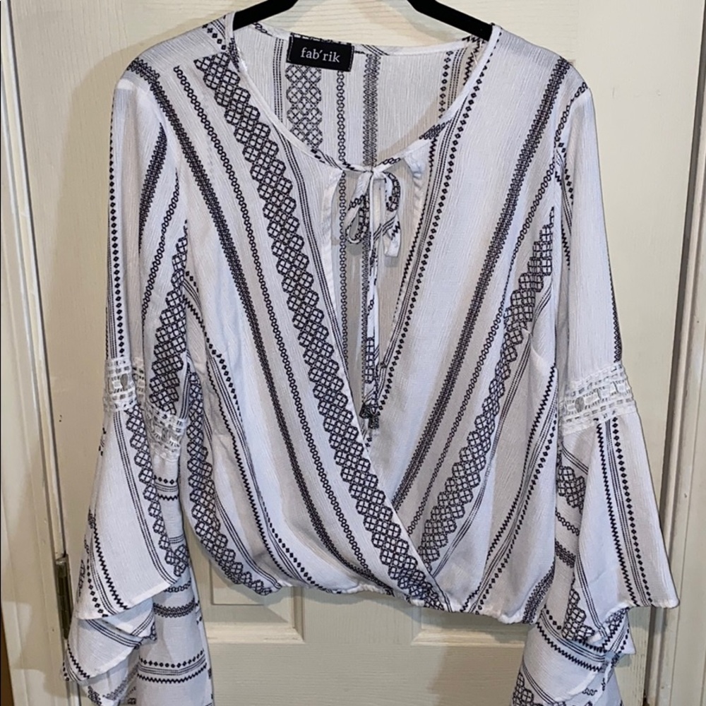 Long sleeve crop